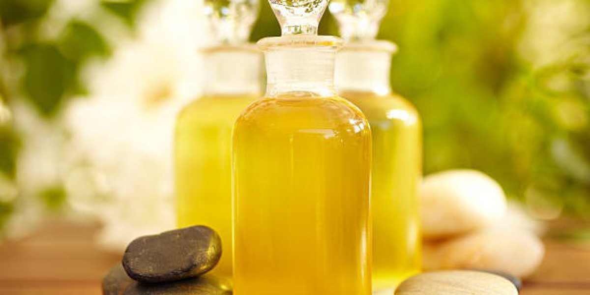 How Body Oil for Brightening Skin Can Enhance Your Glow