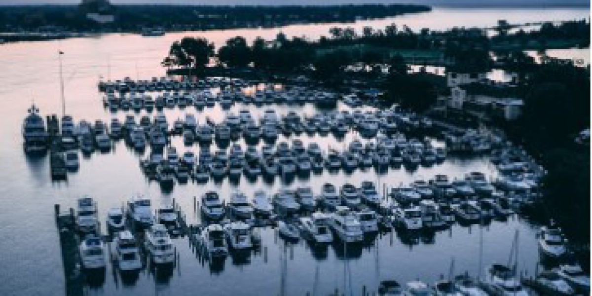 Explore the Serenity of Boat Rentals on Lake Rosseau, Canada