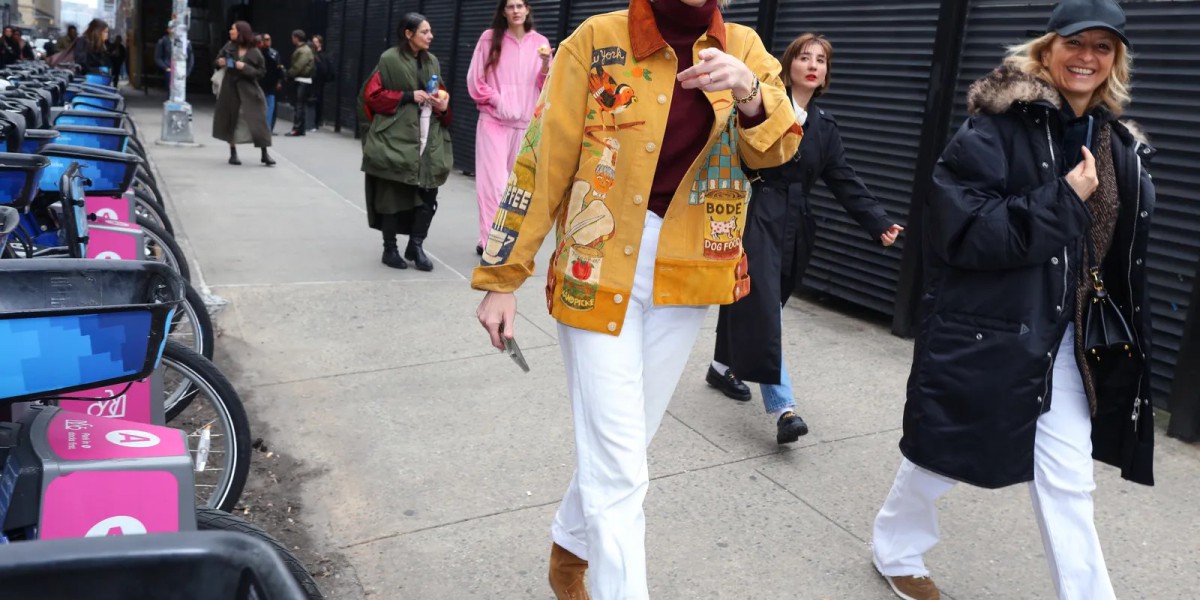 posts that Golden Goose Sneakers had become the app stock